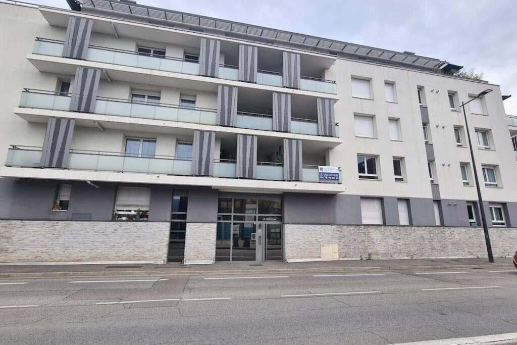 Bel Appartement-Garage Prive-Balcon-Wifi Fibre Rhut Екстер'єр фото